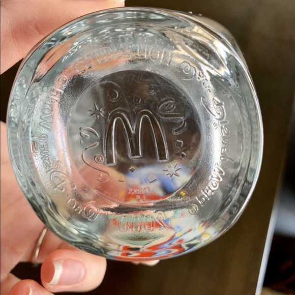 VINTAGE Disneyworld Epcot McDonalds Tumbler - Picture 5 of 6